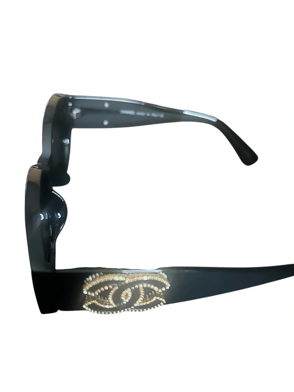 Black Oval Sunglasses with Logo Accent